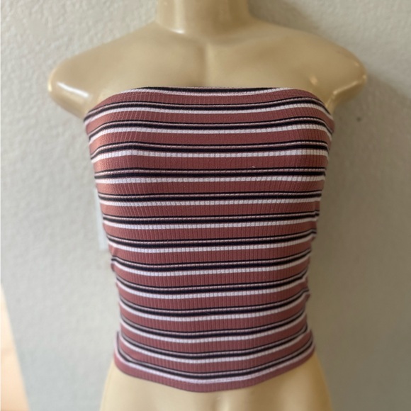 OOTDFash Pink and White Striped Crop Top - Picture 1 of 3